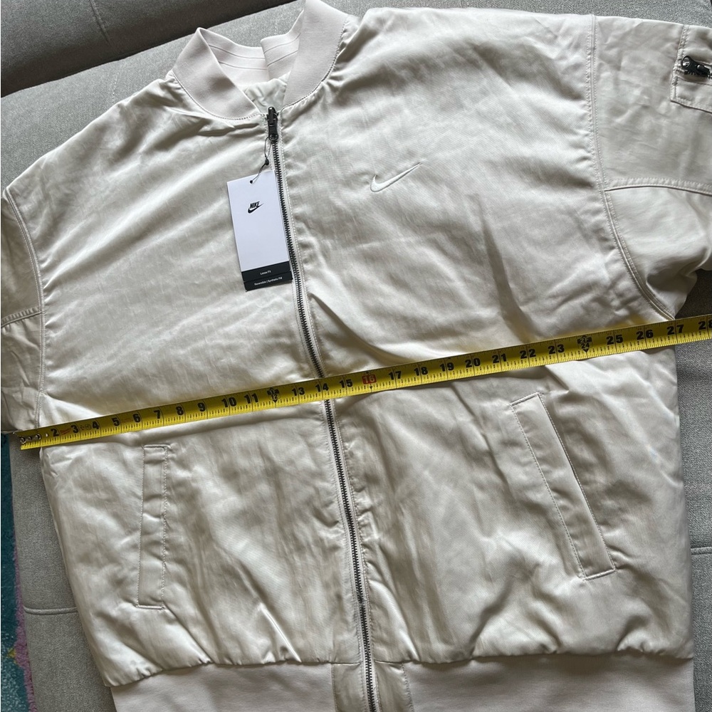 Nike Sportswear Women's REVERSIBLE Varsity Bomber Jacket Beige XL - Picture 7 of 9